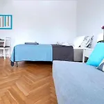 Center Warsaw- Smolna Apartment *